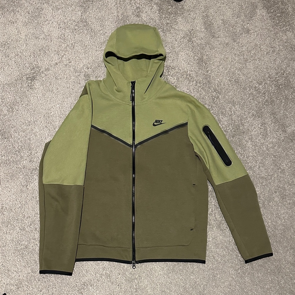 Nike | Men's Tech Fleece Full-Zip Windrunner Logo Hoodie | Size L